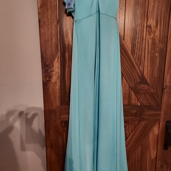 Brand new Strapless Prom Dress with Pockets! 👗 - Picture 4 of 6